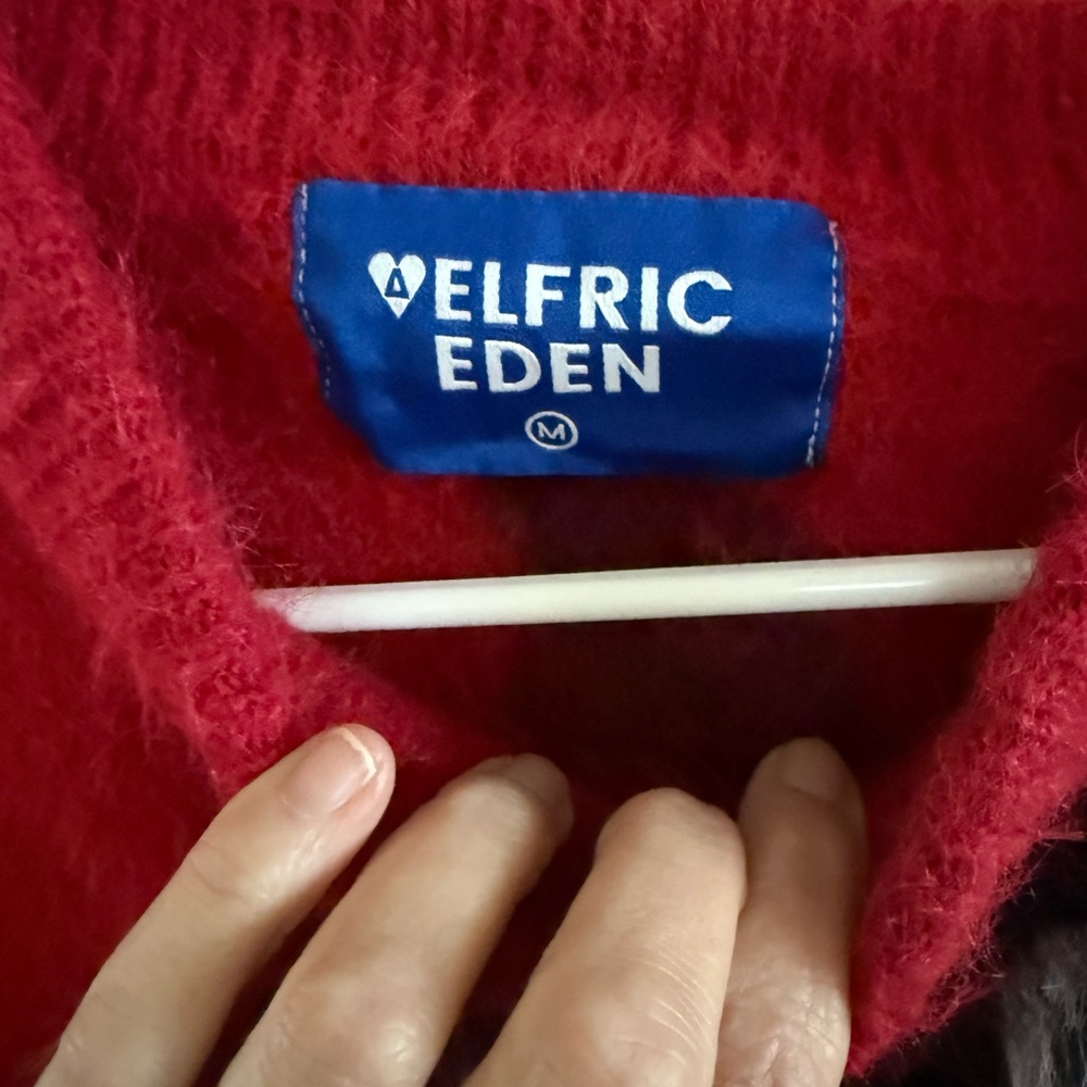 Aelfric Eden Red Fuzzy Crewneck Sweater with Black Cat Motif - Picture 2 of 7